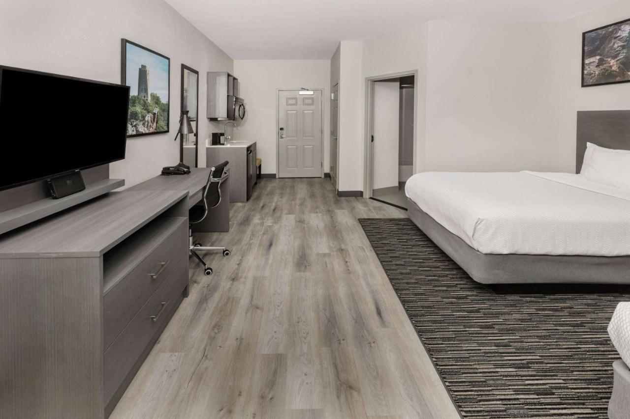 La Quinta Inn & Suites By Wyndham 阿德莫尔 外观 照片