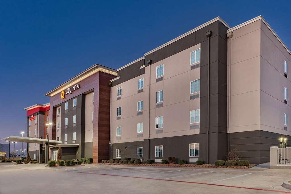 La Quinta Inn & Suites By Wyndham 阿德莫尔 外观 照片